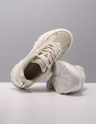 Nubikk Comet Runner